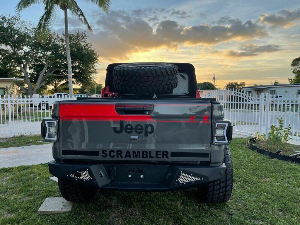 2020 Jeep Gladiator SPORT