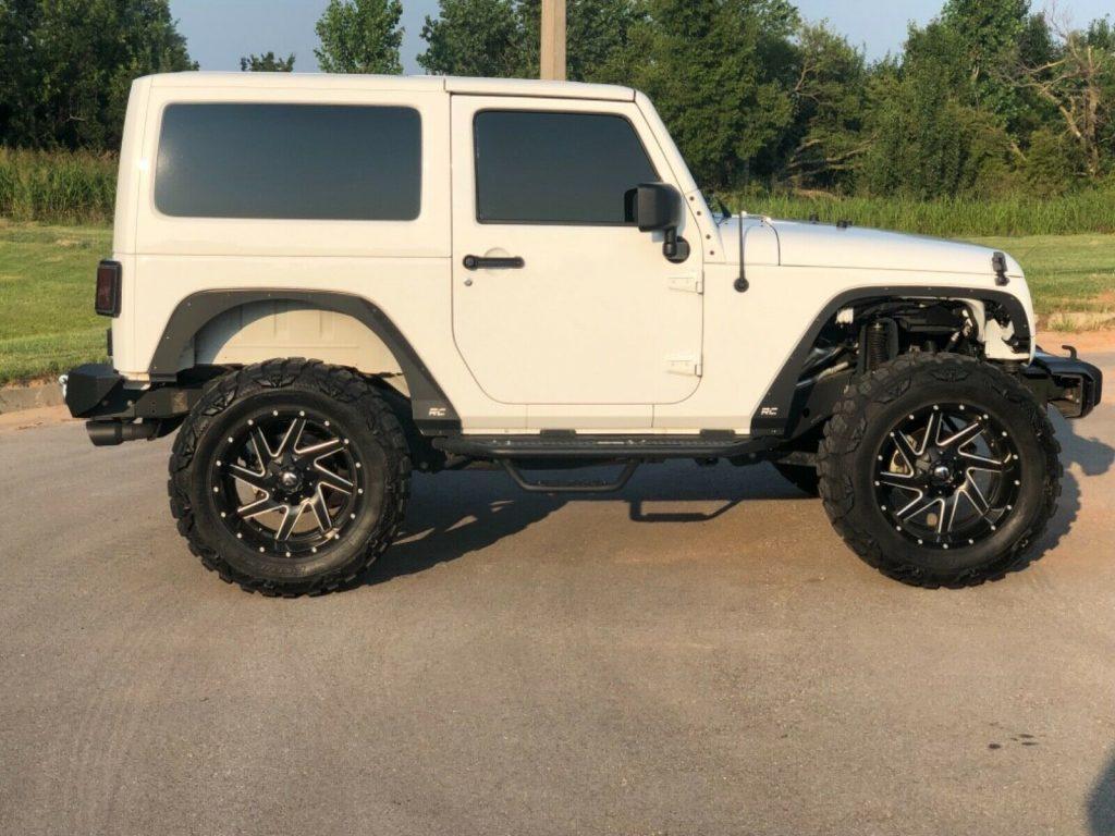 2013 Jeep Wrangler SAHARA