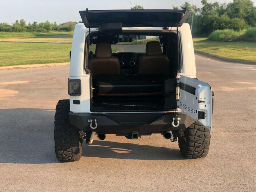 2013 Jeep Wrangler SAHARA