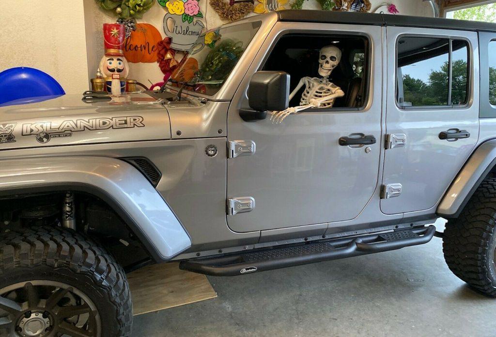 2018 Jeep Wrangler Sahara JL
