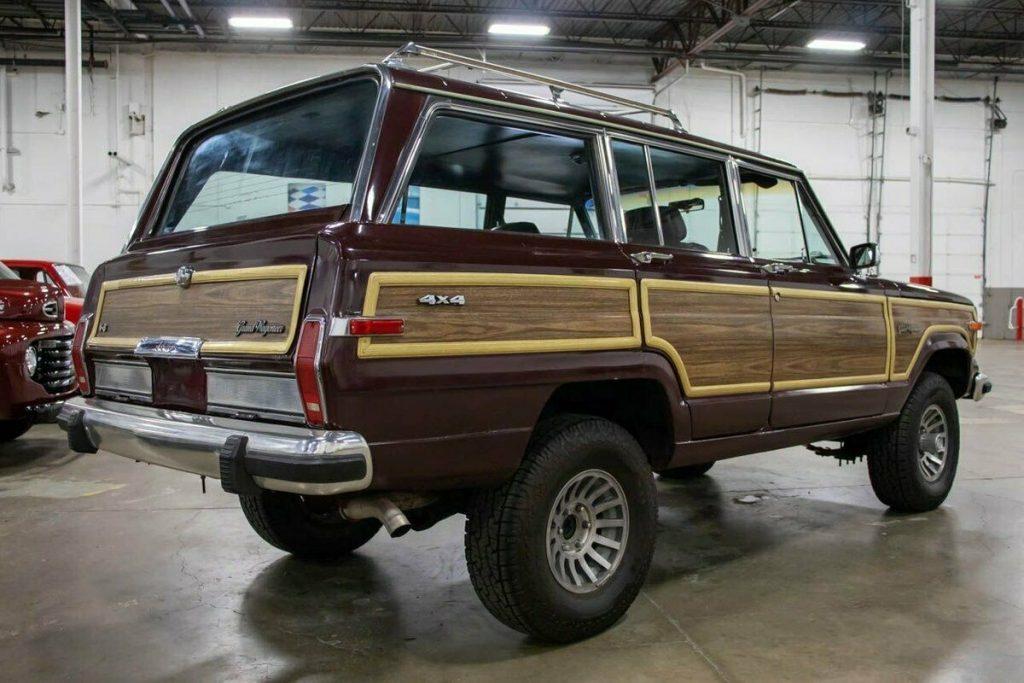 1988 Jeep Grand Wagoneer