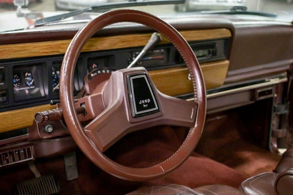 1988 Jeep Grand Wagoneer