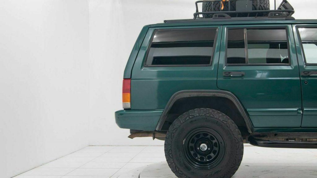 1999 Jeep Cherokee Sport Lifted with Upgrades