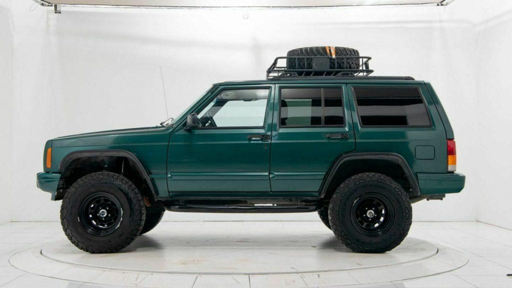 1999 Jeep Cherokee Sport Lifted with Upgrades
