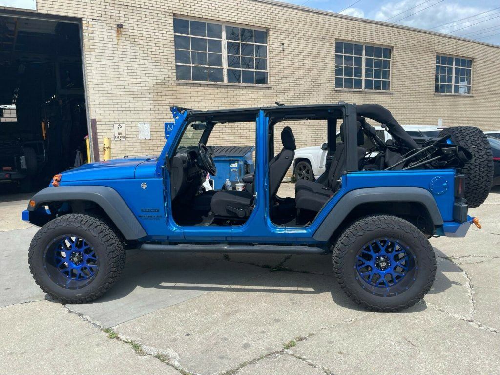2016 Jeep Wrangler Unlimited Sport 4 DOOR