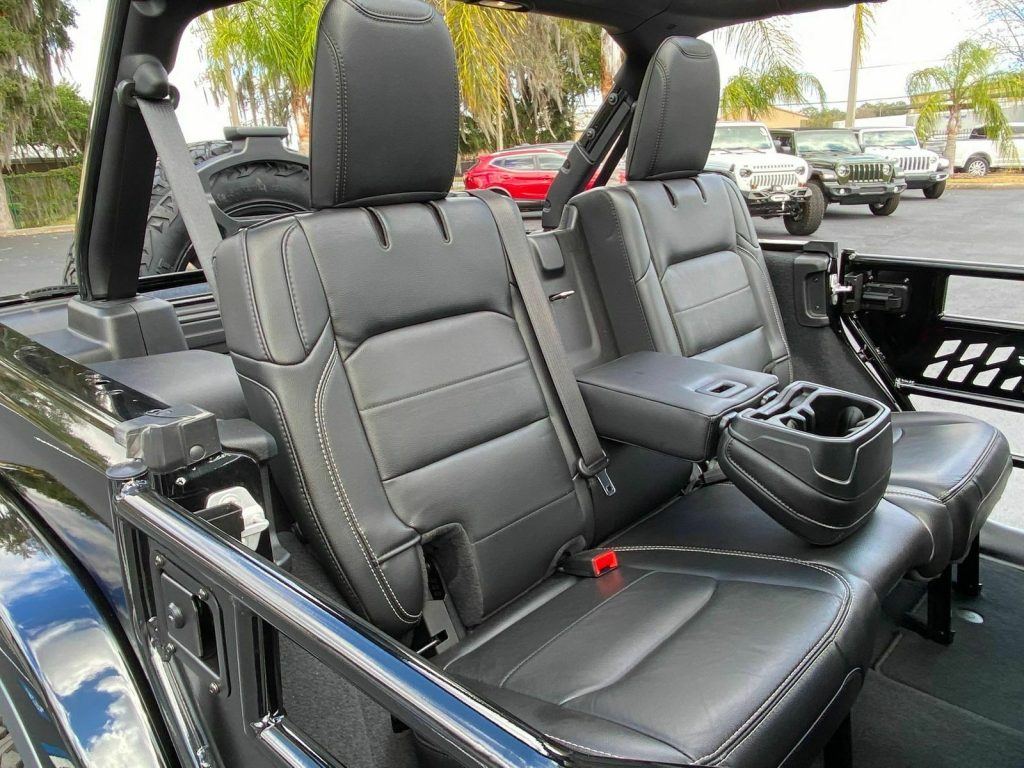 2020 Jeep Wrangler Unlimited Blackout Sahara NAV Leather Lifted Loaded OCD4X4