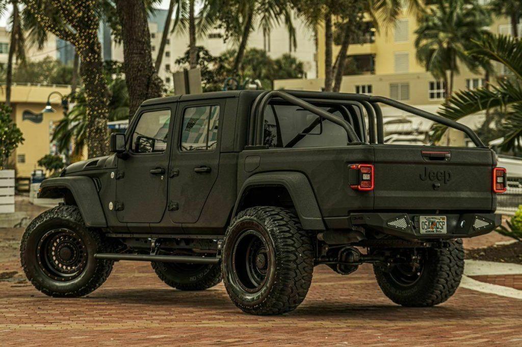 2022 Jeep Gladiator Overland 4×4 4dr Crew Cab 5.0 ft. SB