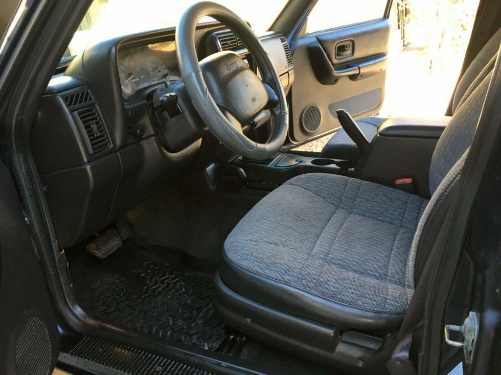 2000 Jeep Cherokee