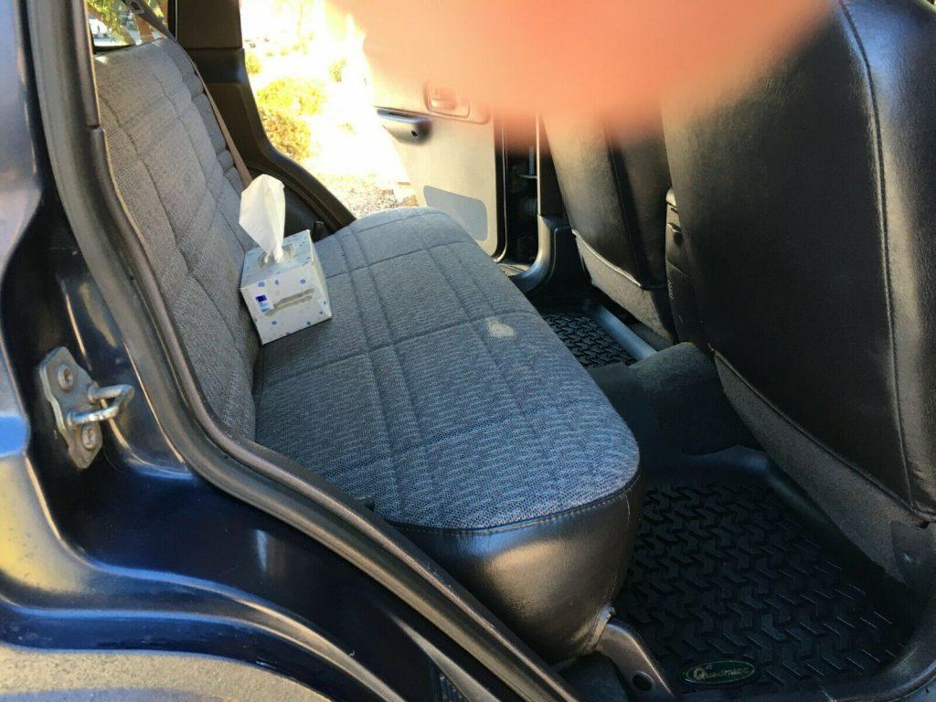2000 Jeep Cherokee