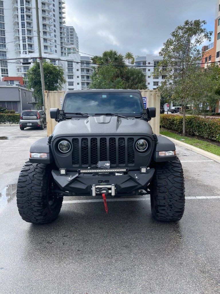 2021 Jeep Gladiator SPORT