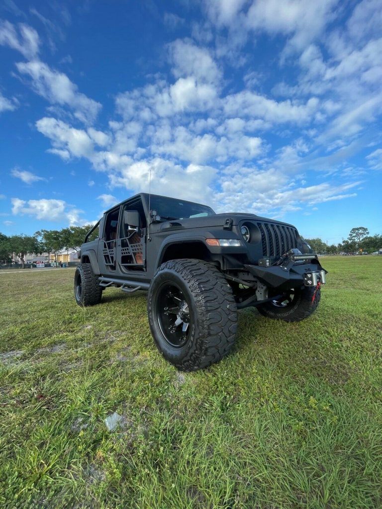 2021 Jeep Gladiator SPORT