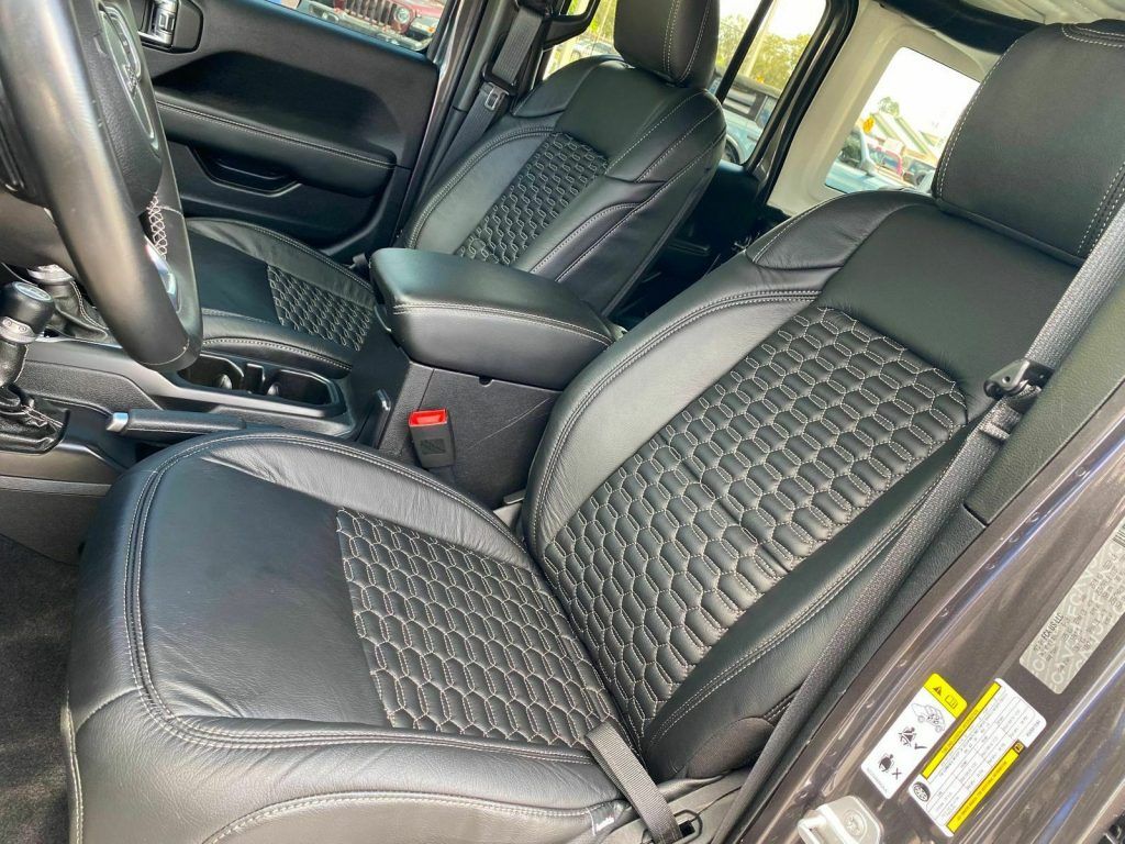 2019 Jeep Wrangler Unlimited CUSTOM LIFTED SAHARA LEATHER NAV HARDTOP