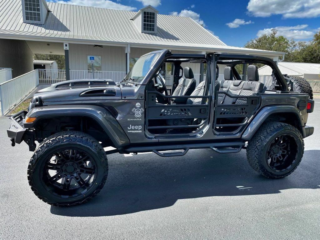 2019 Jeep Wrangler Unlimited CUSTOM LIFTED SAHARA LEATHER NAV HARDTOP