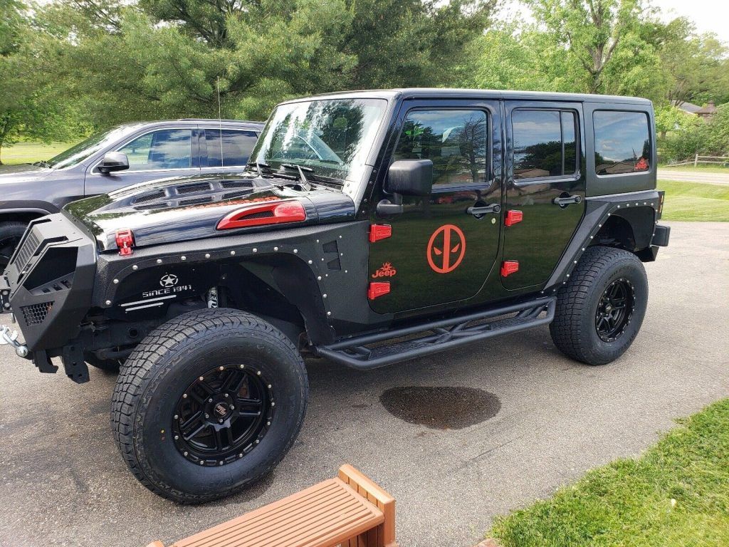 2013 Jeep Wrangler SAHARA