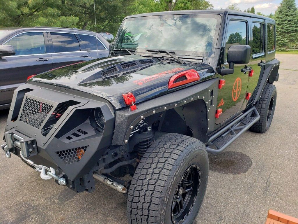 2013 Jeep Wrangler SAHARA