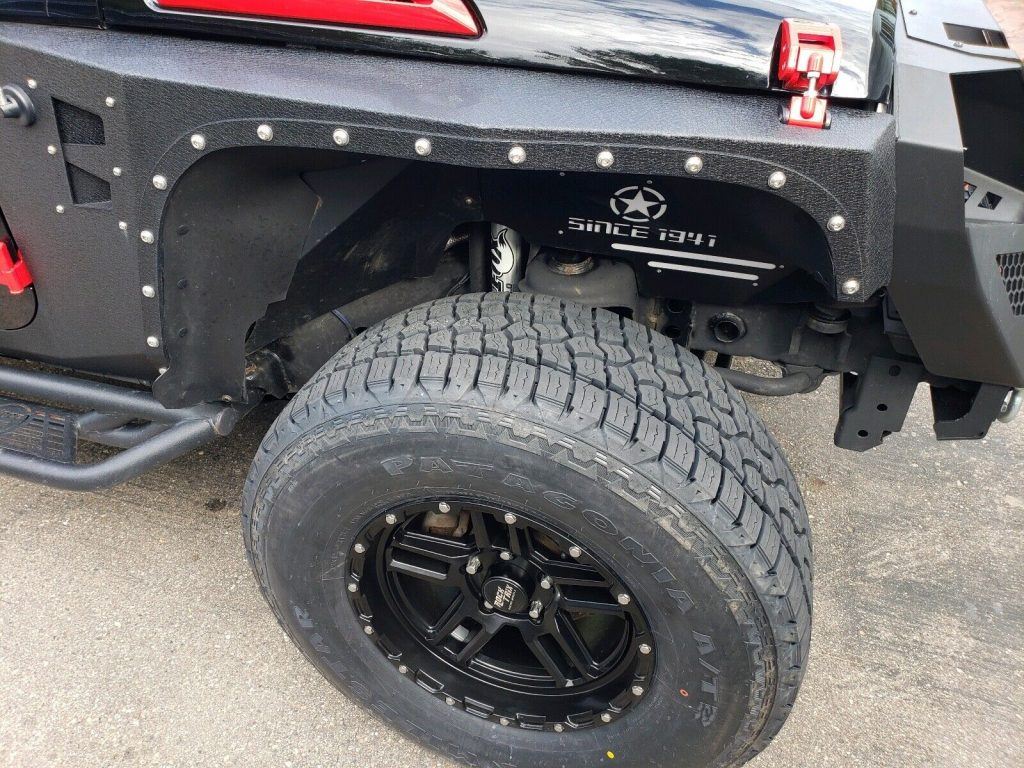 2013 Jeep Wrangler SAHARA