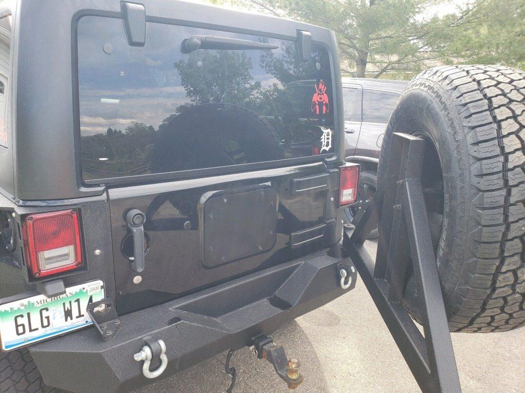 2013 Jeep Wrangler SAHARA