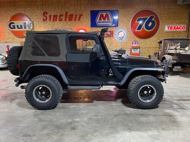 2000 Jeep Wrangler Lots of Extras! 4×4 4.0 lt inline 6 cyl HD VIDEO