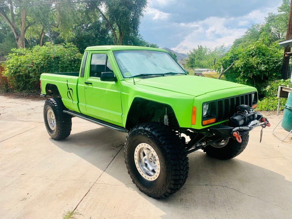 1990 Jeep Comanche PIONEER