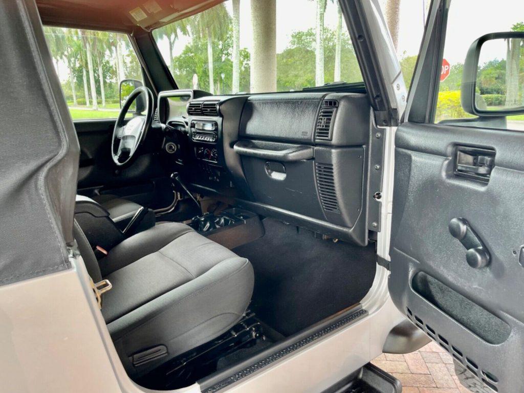2006 Jeep Wrangler Unlimited LJ FLORIDA BORN AND RAISED 6 Speed N