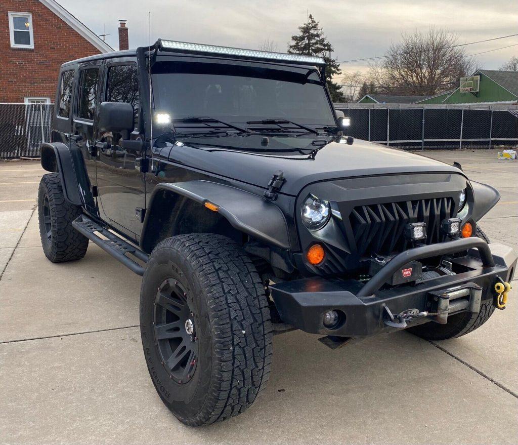 2012 Jeep Wrangler SAHARA
