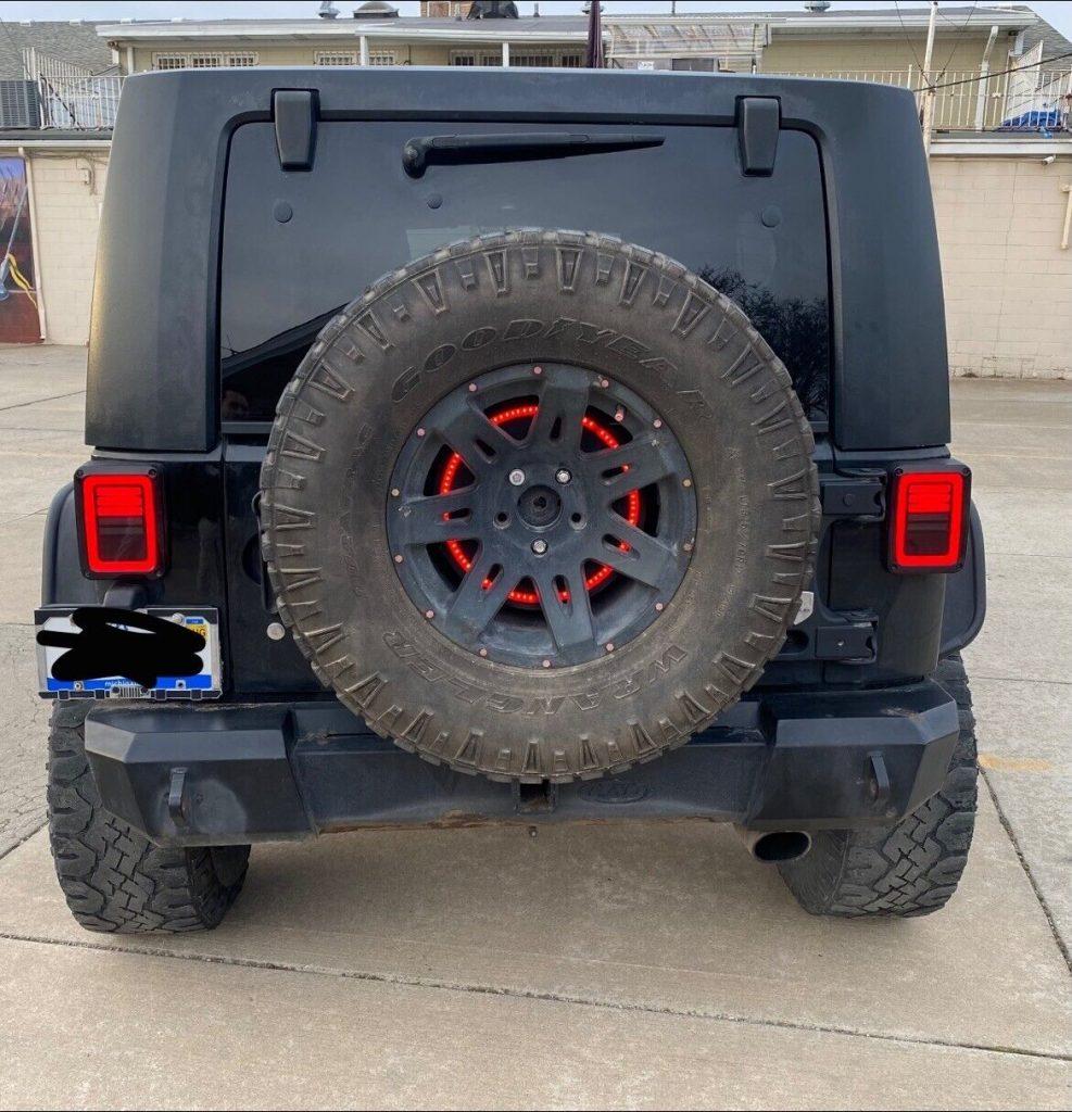 2012 Jeep Wrangler SAHARA