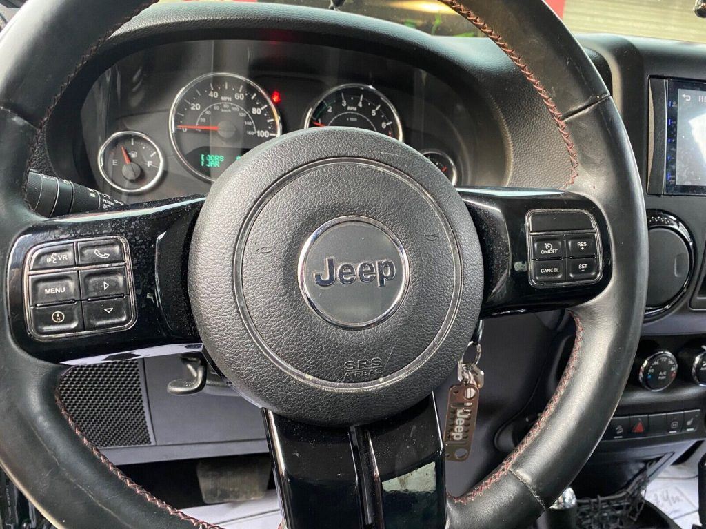 2012 Jeep Wrangler SAHARA