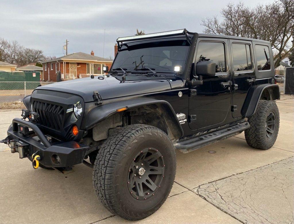 2012 Jeep Wrangler SAHARA