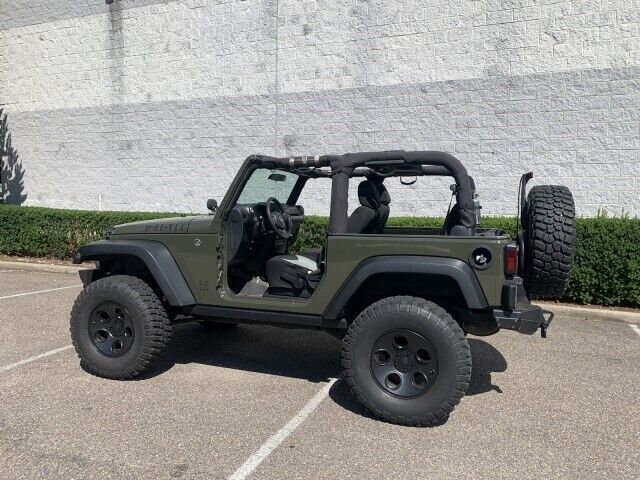 2016 Jeep Wrangler SPORT