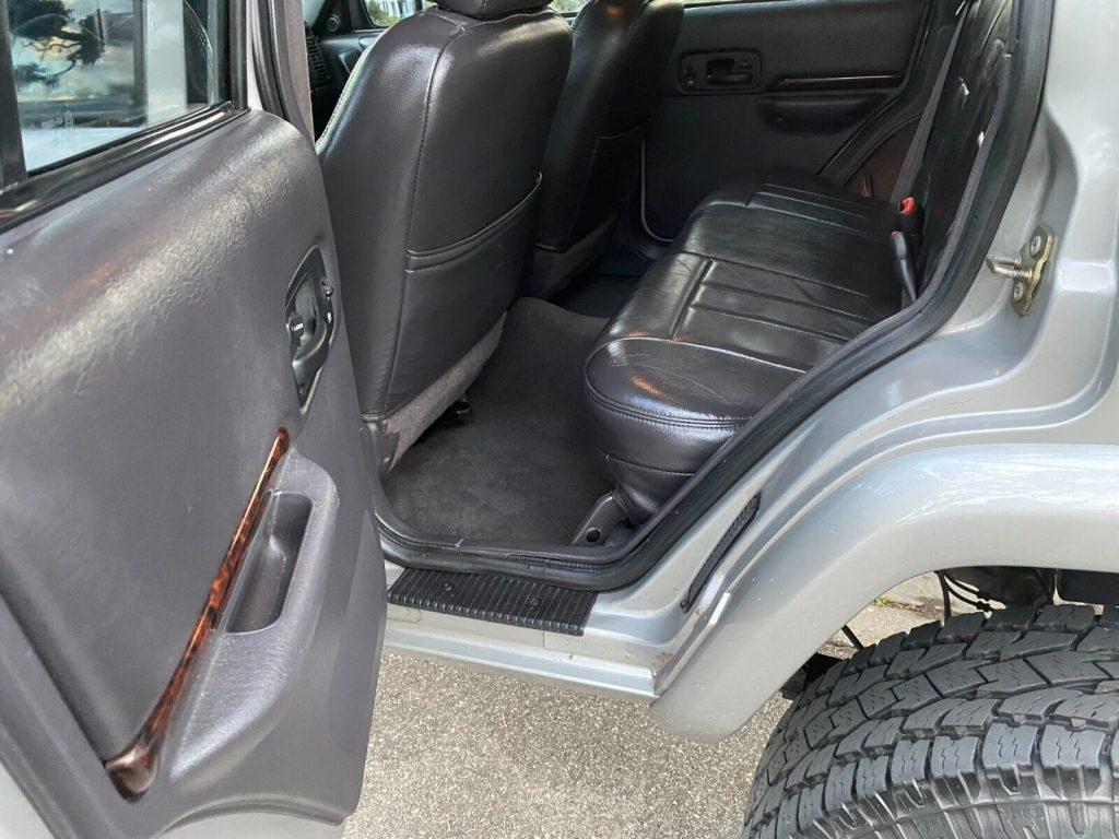 2000 Jeep Cherokee LIMITED
