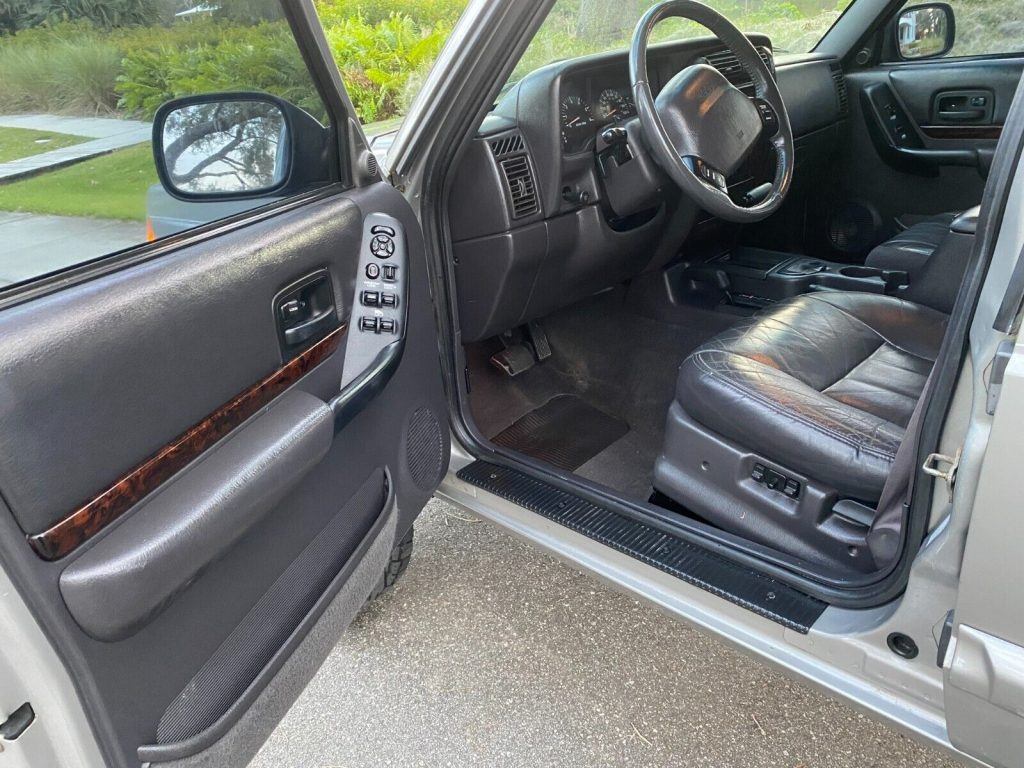 2000 Jeep Cherokee LIMITED