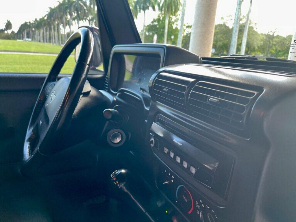 2005 Jeep Wrangler Unlimited LJ RUBICON 39,000 miles NO RUST