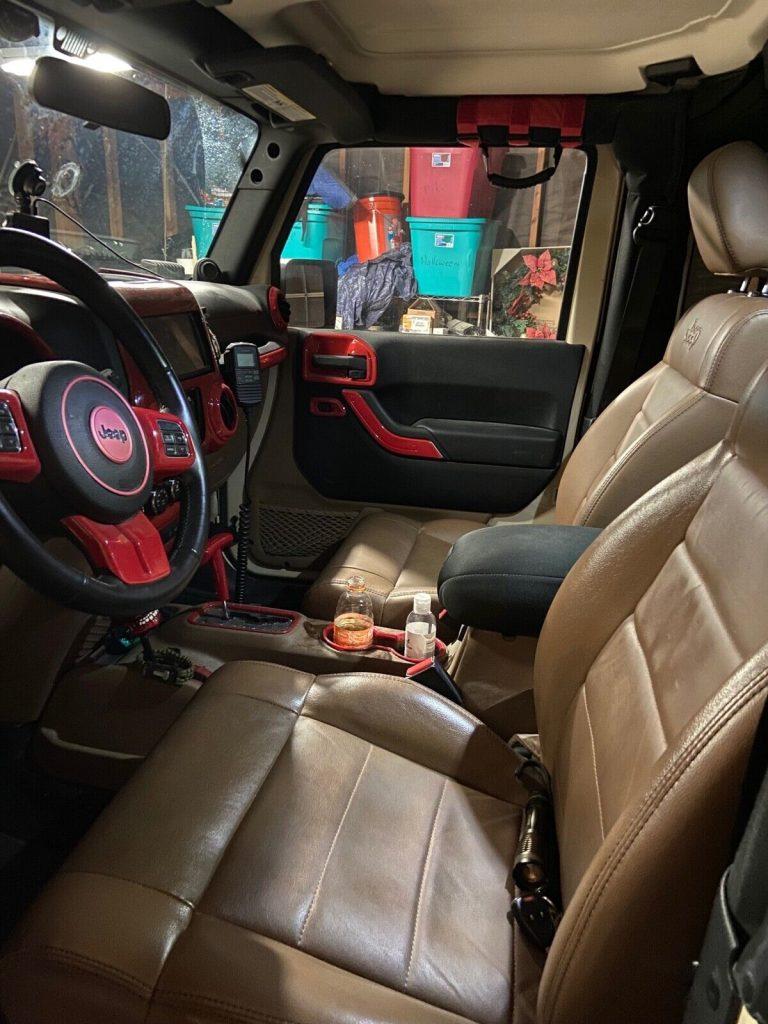 2011 Jeep Wrangler SAHARA