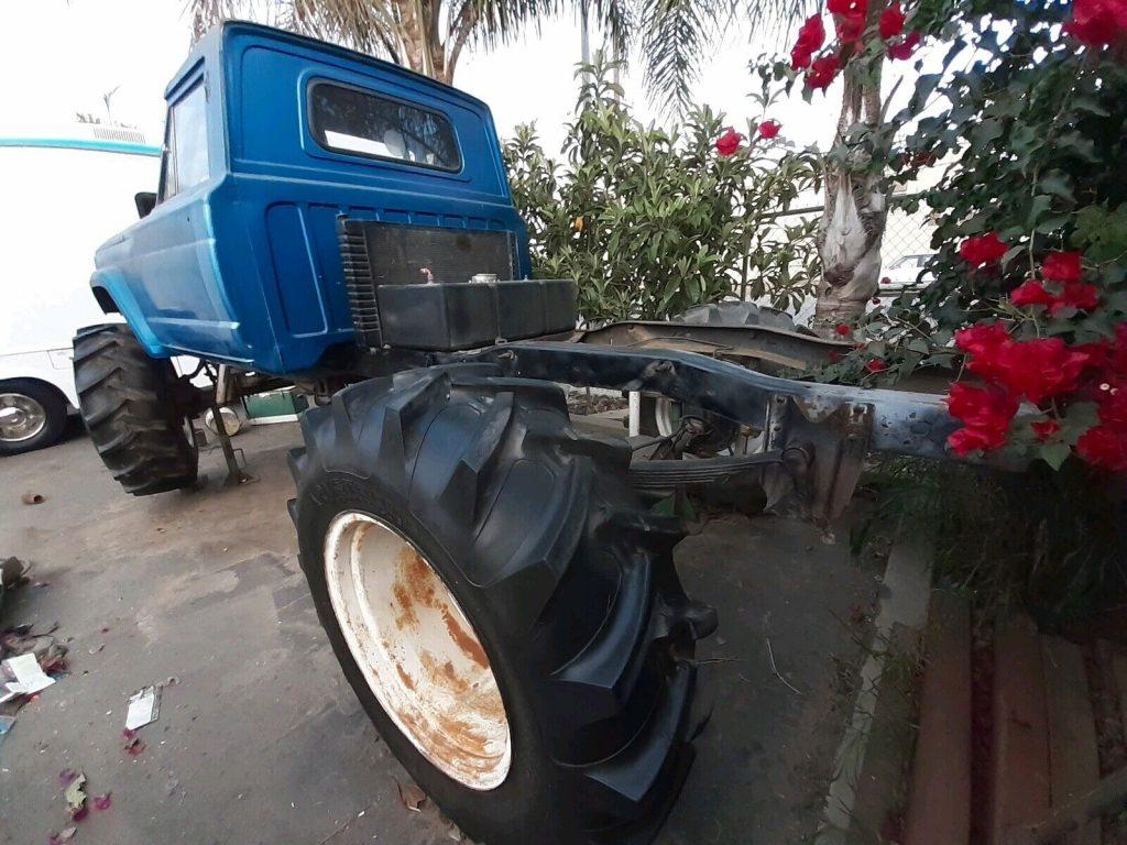 1965 Jeep J3000 Kaiser Mega Mud truck Monster Truck J3000 Gladiator