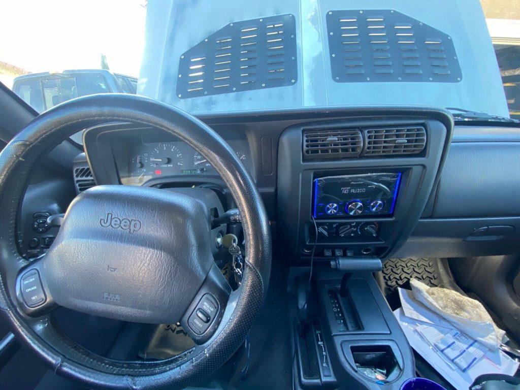 2001 Jeep Cherokee SPORT