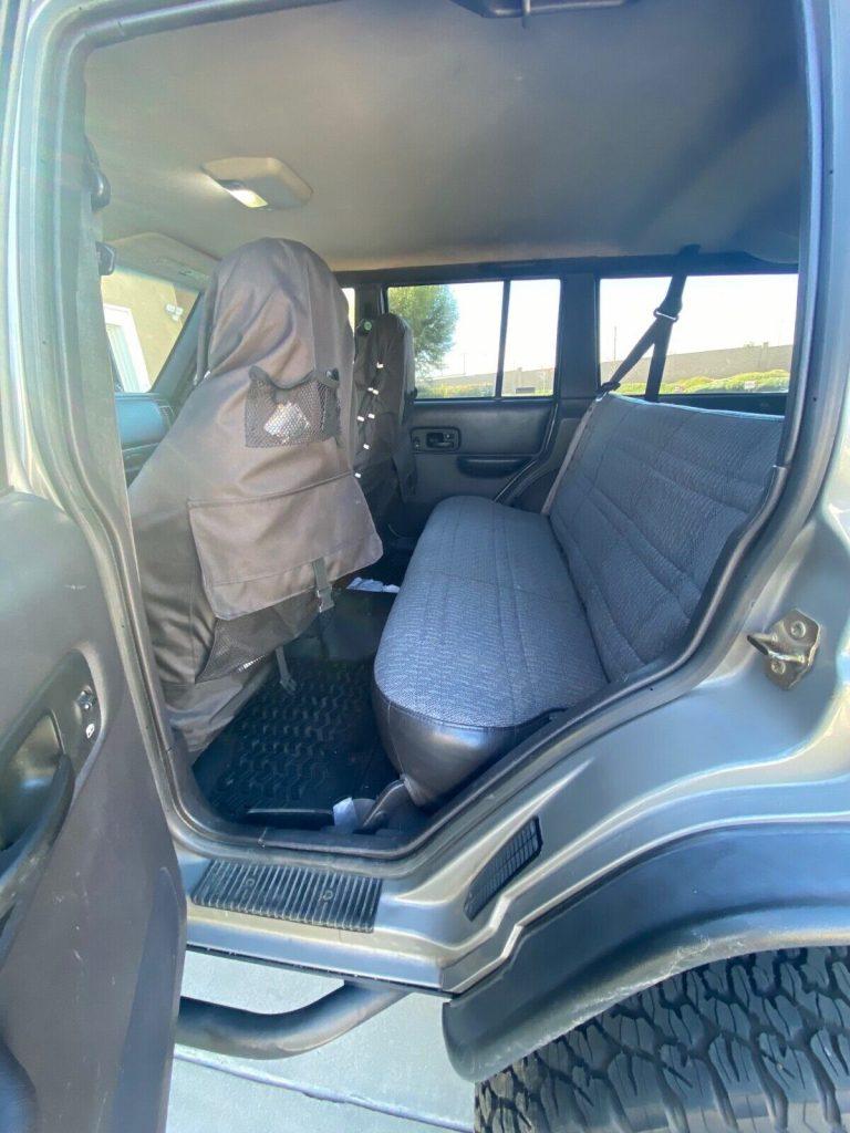 2001 Jeep Cherokee SPORT