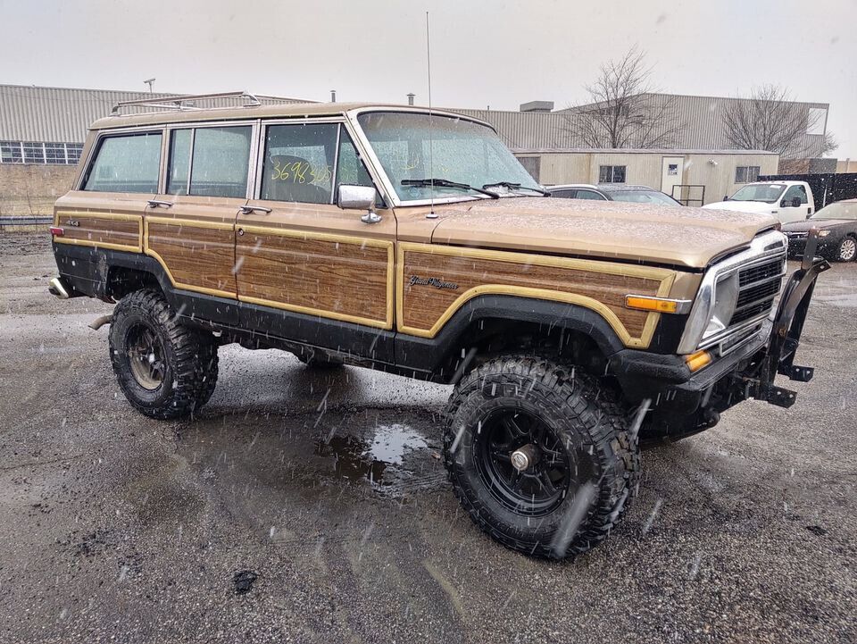 1988 Jeep Wagoneer –