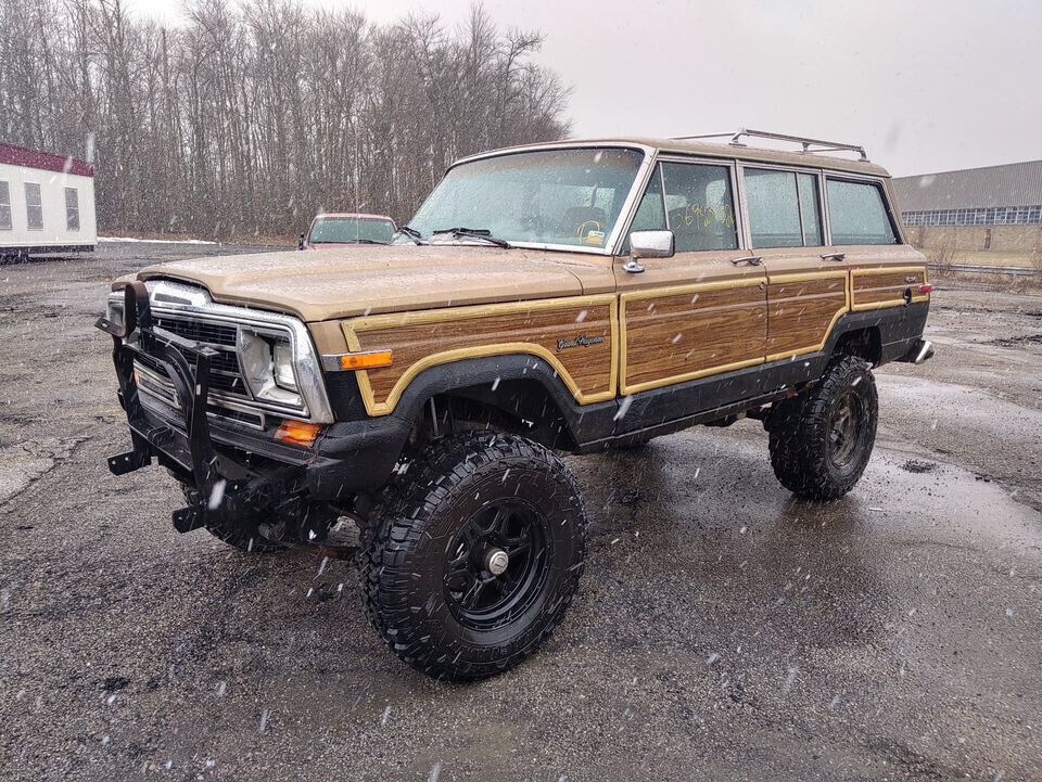 1988 Jeep Wagoneer –