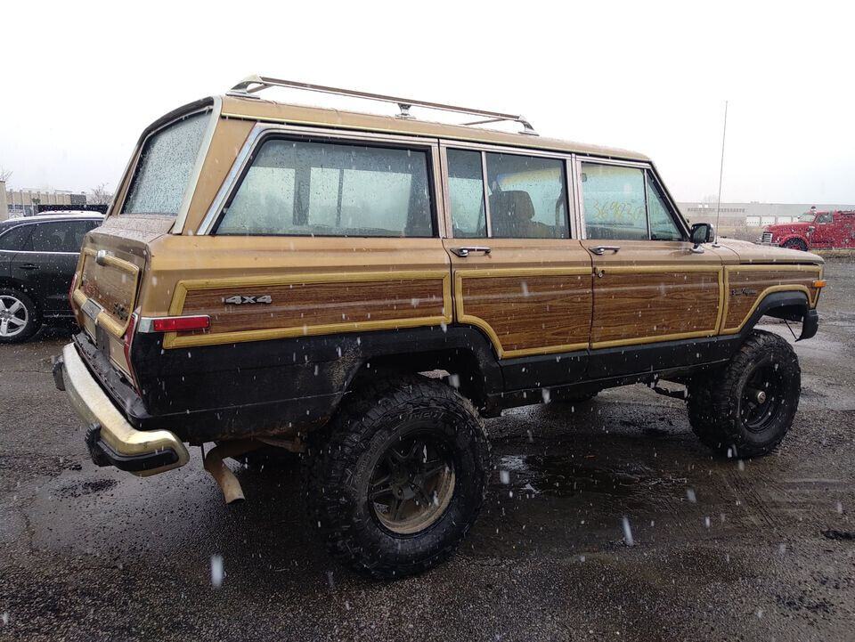 1988 Jeep Wagoneer –