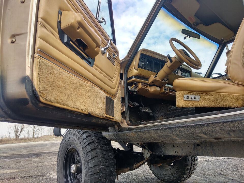 1988 Jeep Wagoneer –