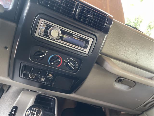 2004 Jeep Wrangler Rubicon NO RUST or Accidents Florida Owned