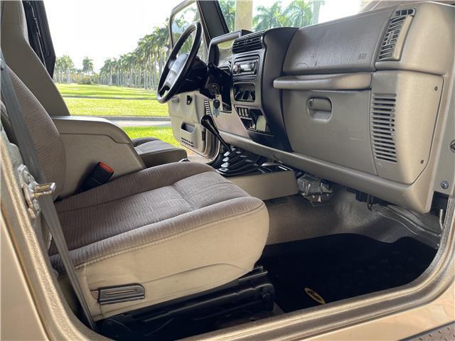 2004 Jeep Wrangler Rubicon NO RUST or Accidents Florida Owned