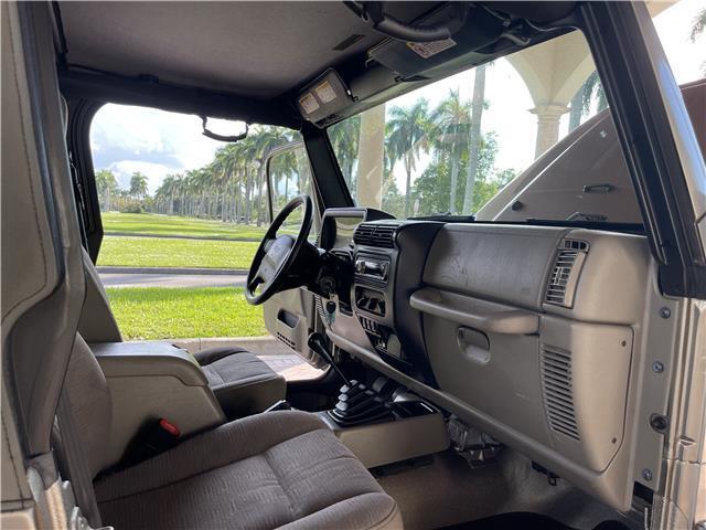 2004 Jeep Wrangler Rubicon NO RUST or Accidents Florida Owned
