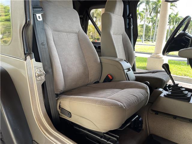 2004 Jeep Wrangler Rubicon NO RUST or Accidents Florida Owned
