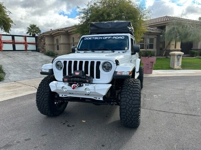 2022 Jeep Gladiator –