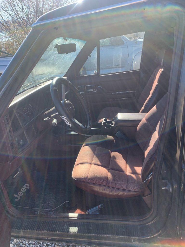 1992 Jeep Comanche Pioneer–