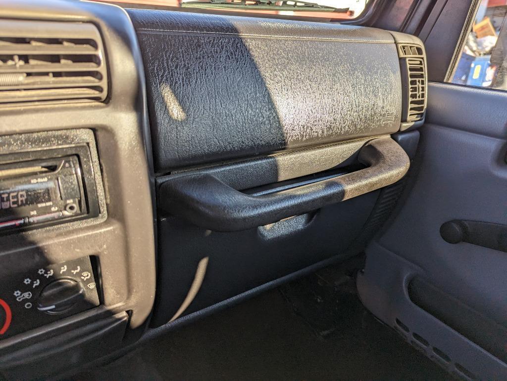 2000 Jeep Wrangler SE