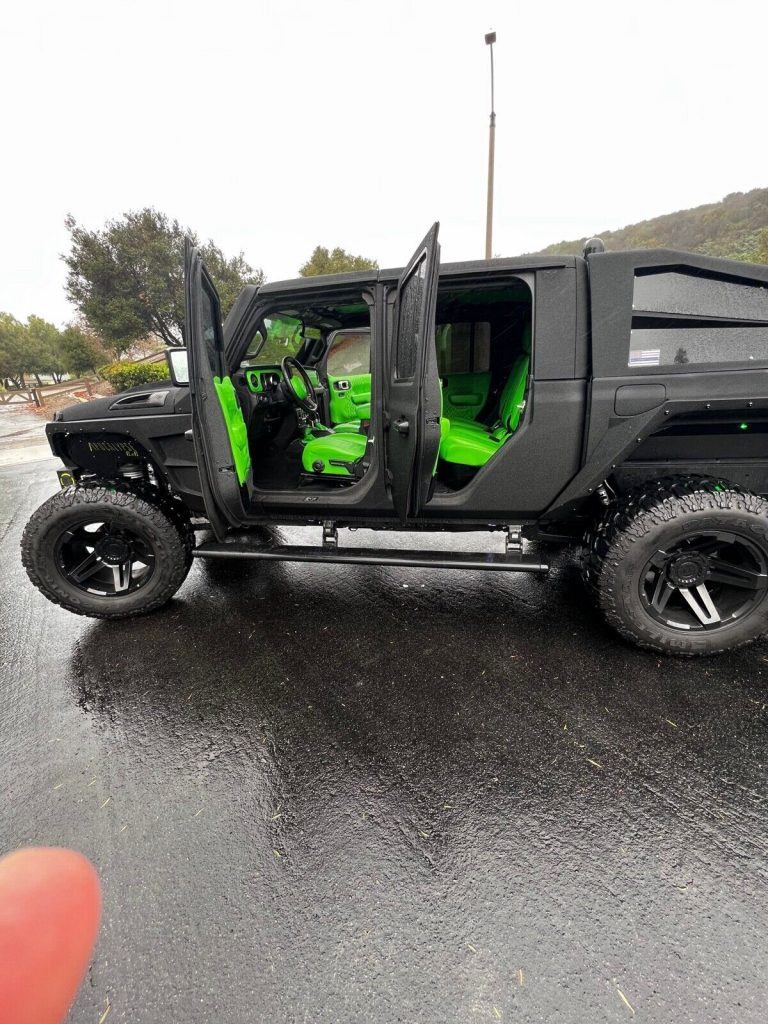 2022 Jeep Gladiator Sport–