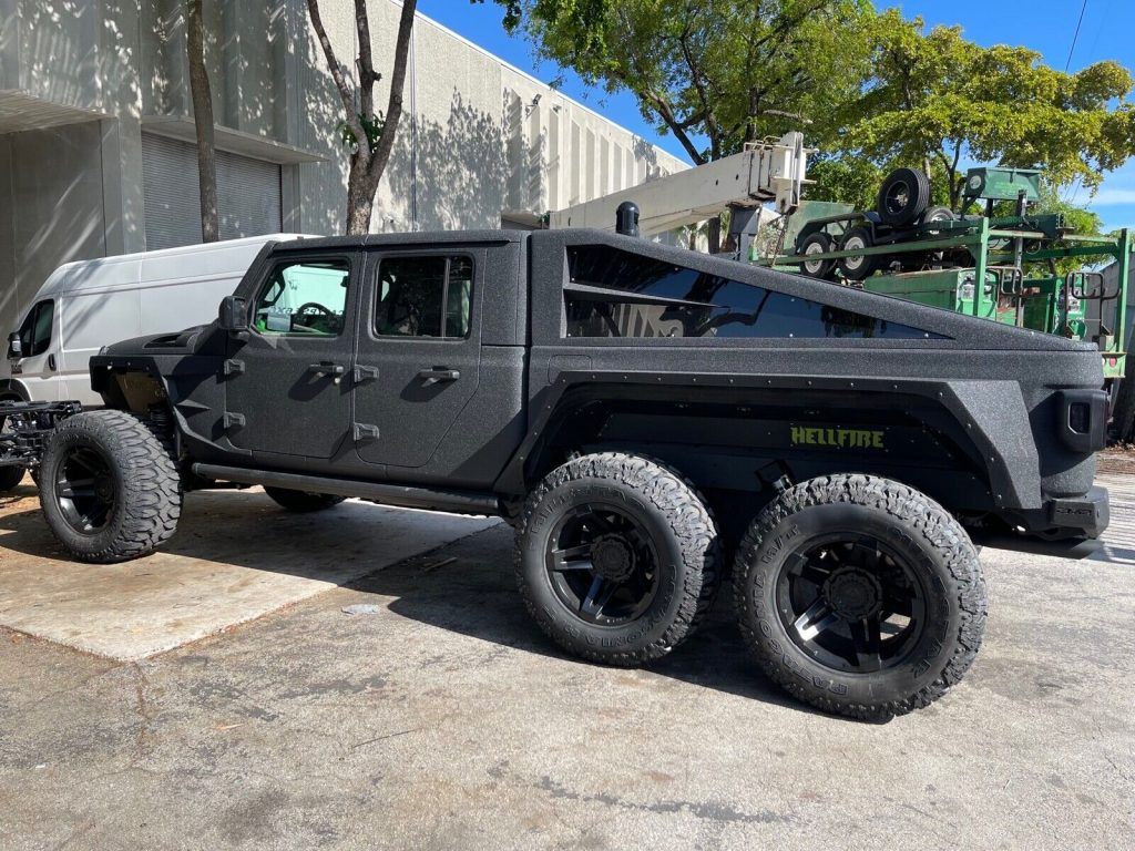 2022 Jeep Gladiator Sport–