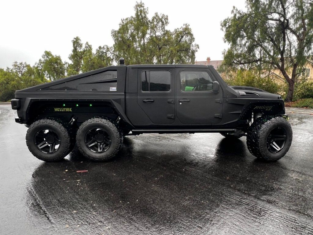 2022 Jeep Gladiator Sport–